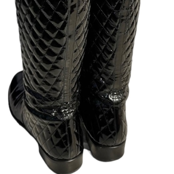 STUART WEITZMAN Black Patent Knee High  Quilted Riding Boots Size 8 - Picture 8 of 10